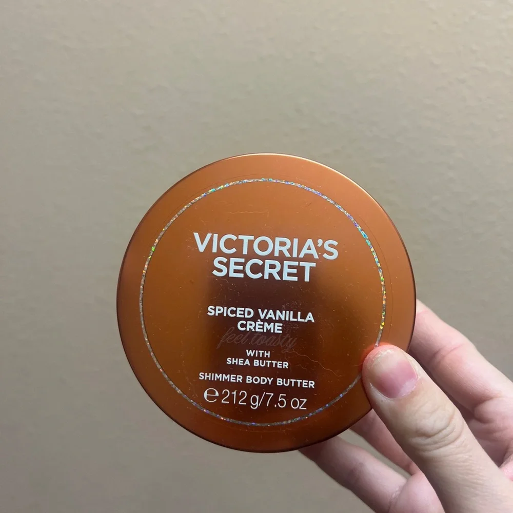 Victoria’s Secret Vanilla Creme Feel Toasty Creamy Shimmer Body Butter